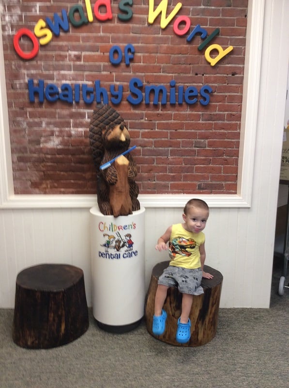 oswald the beaver with patient and dentist 3