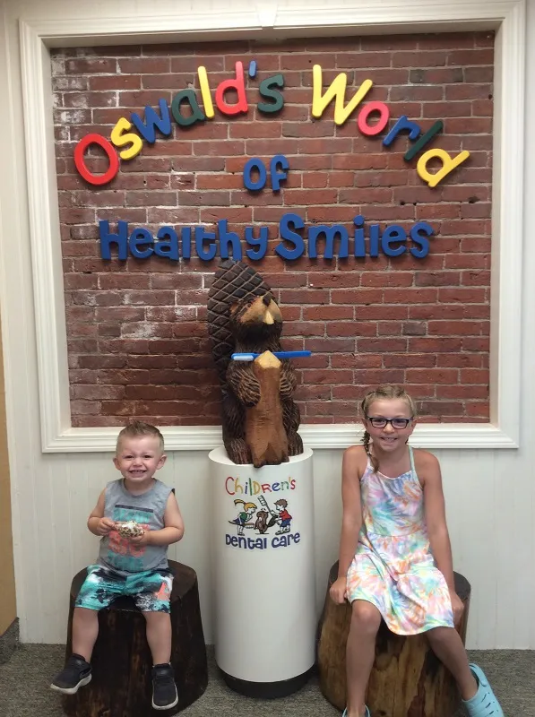 oswald the beaver with patient and dentist 6