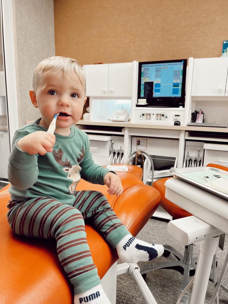 oswald the beaver with patient and dentist 26